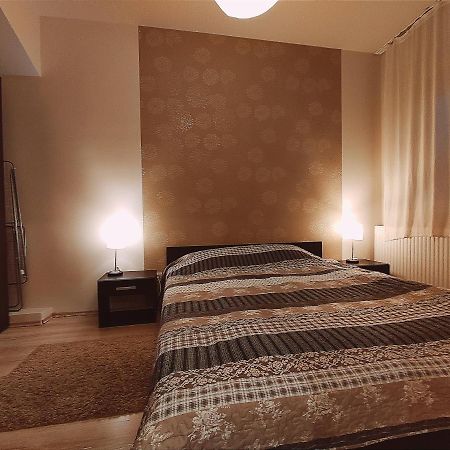 Family Residence Егер Екстериор снимка
